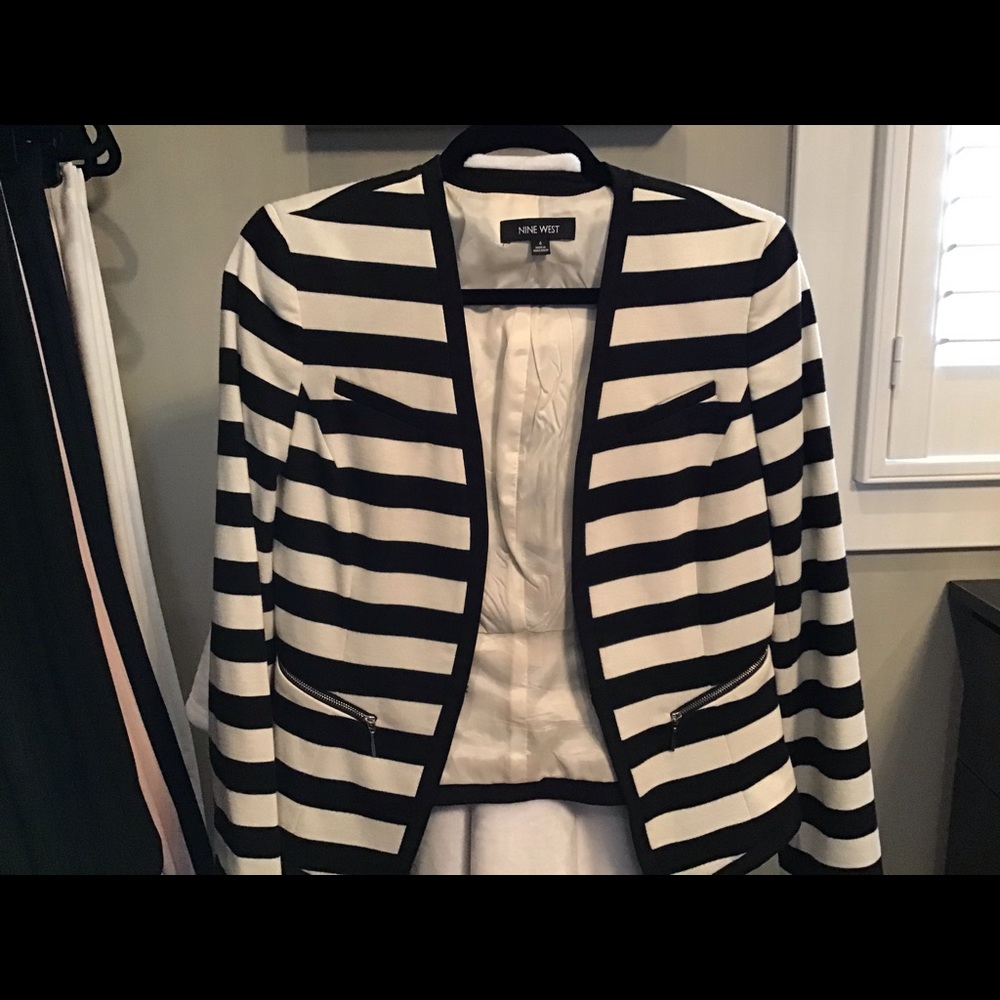 Black and white stripe jacket / blazer.
